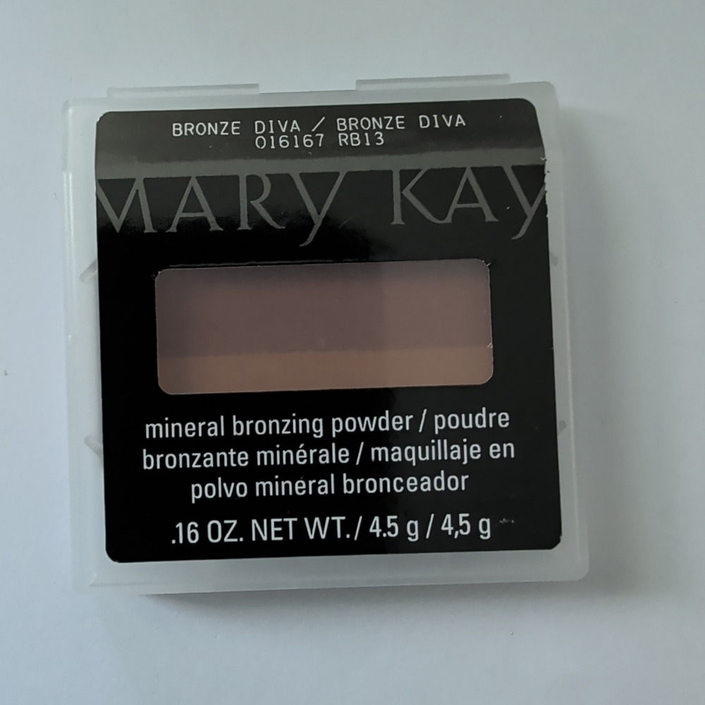 Mary Kay Mineral Bronzing Powder RB13 Bronze Diva 016167 .16 oz New